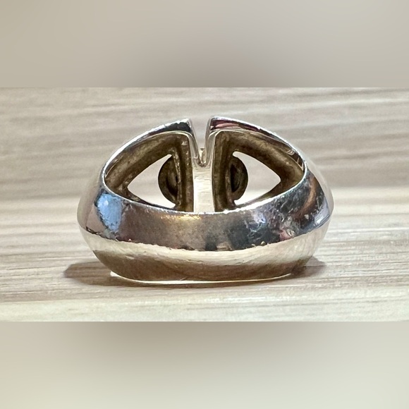 Vintage Designer Signed Sterling Silver & 18K Gold Modernist Dome Ring, Size 6 - Picture 3 of 12